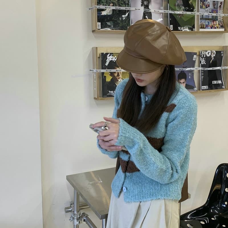 レディース フェイクレザーキャスケット 小顔効果 サイズ調整可能