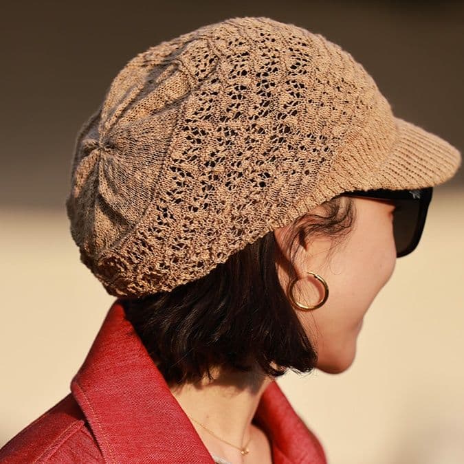 キャスケット　透かし編み模様のゆったりニットキャスケット