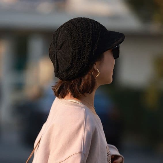 キャスケット　透かし編み模様のゆったりニットキャスケット