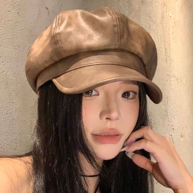 キャスケット 艶やか折り目入りレザーキャスケット