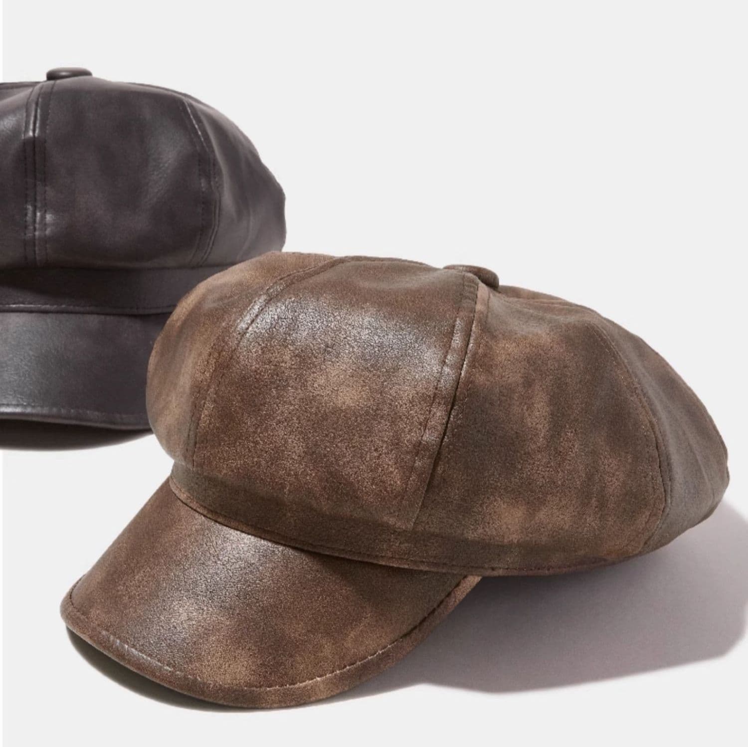 キャスケット 艶やか折り目入りレザーキャスケット