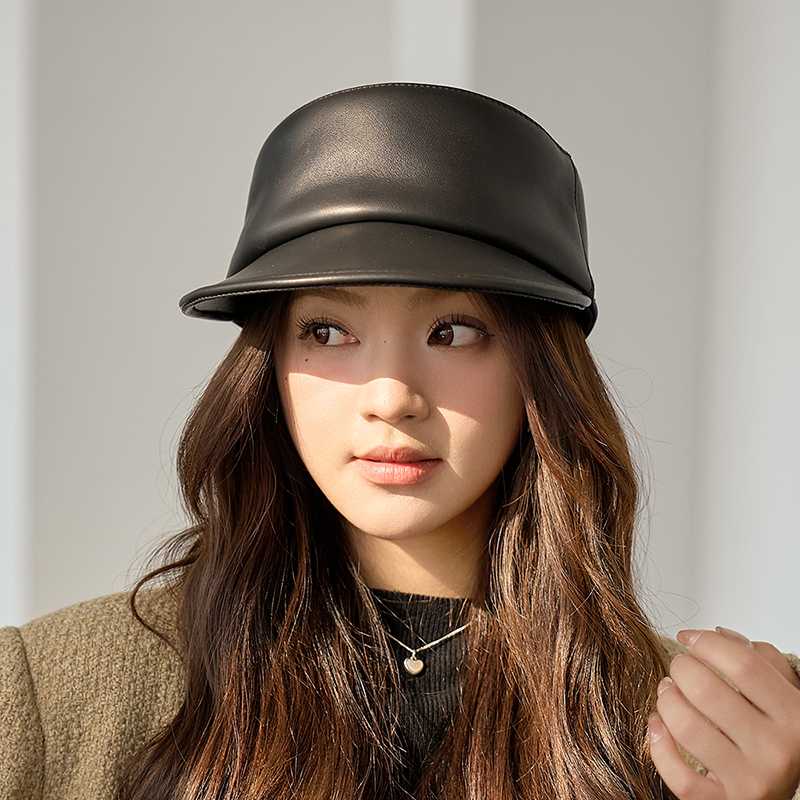 クラシカルレザーキャスケット