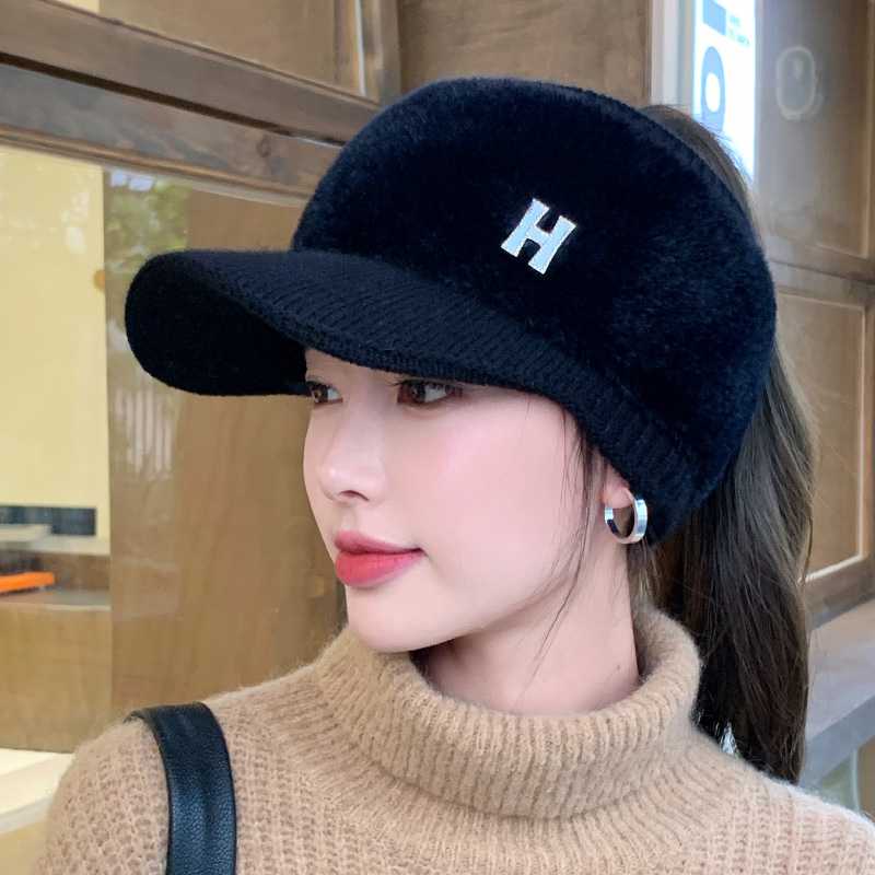 もこもこニットキャスケット