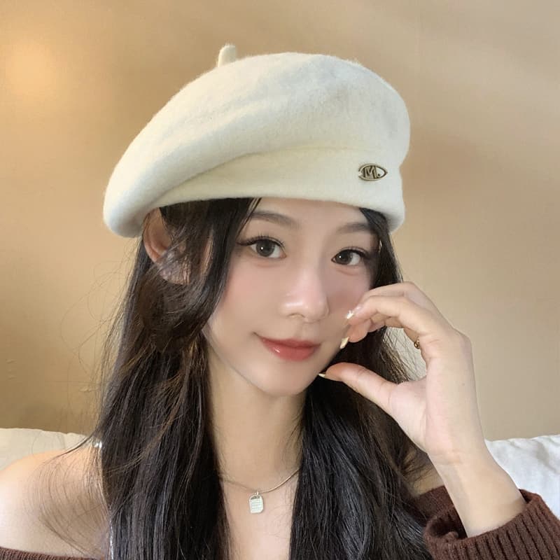 ウール素材の上品キャスケット