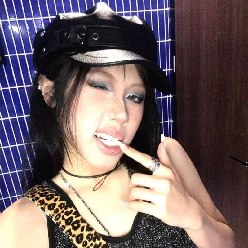 スタッズベルトキャスケット