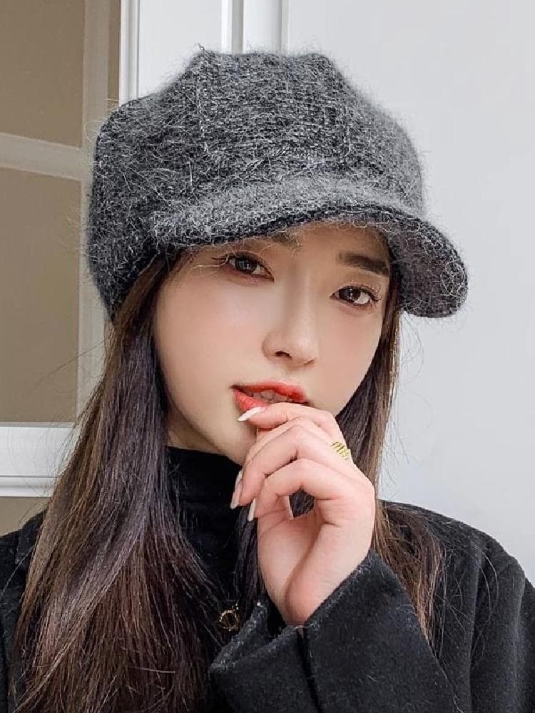キャスケット ふんわり質感のつば付きウールニット帽