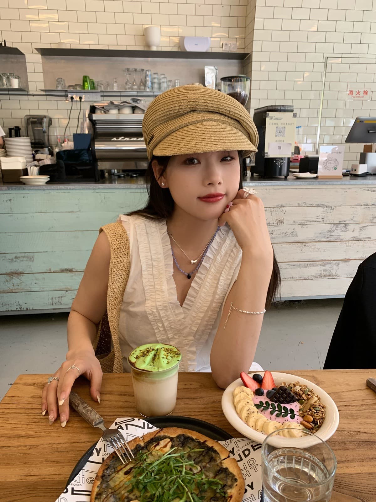 キャスケット 優雅なドレープ麦わらキャスケット