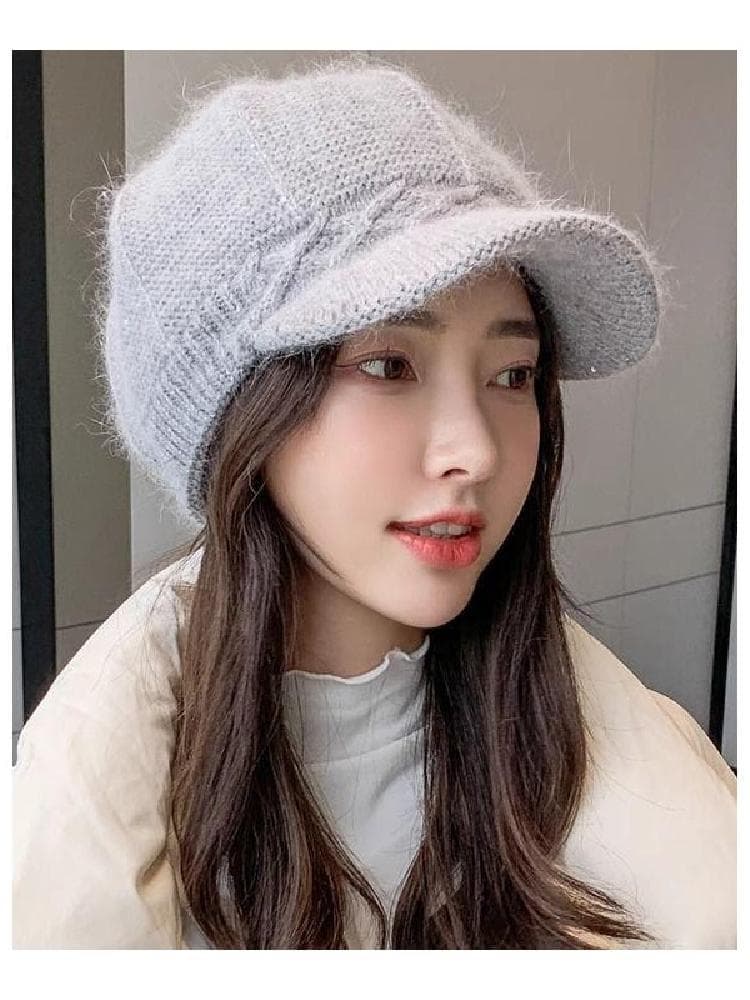 キャスケット ふんわり質感のつば付きウールニット帽