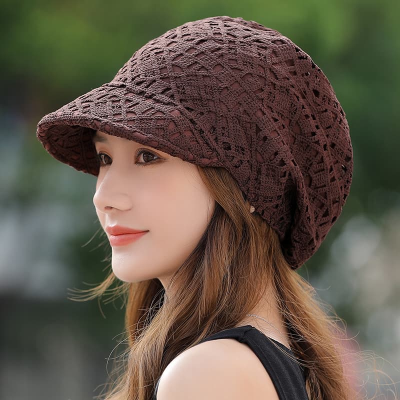 キャスケット 透かし編み模様のつば付きニット帽